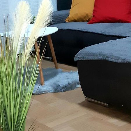 Apartment With Garage Lavici 자그레브 외부 사진