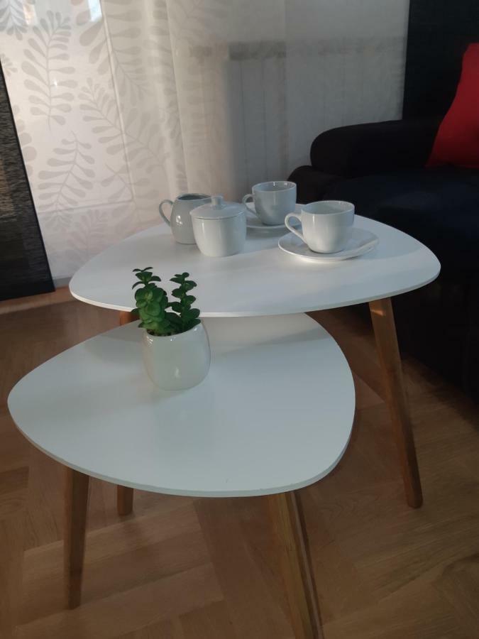 Apartment With Garage Lavici 자그레브 외부 사진